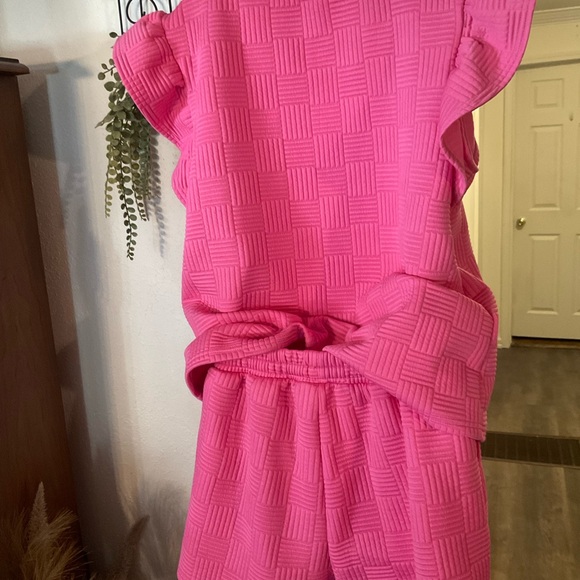 Source Unknown Fuchsia Textured Women's Top & Shorts Set - Picture 9 of 11